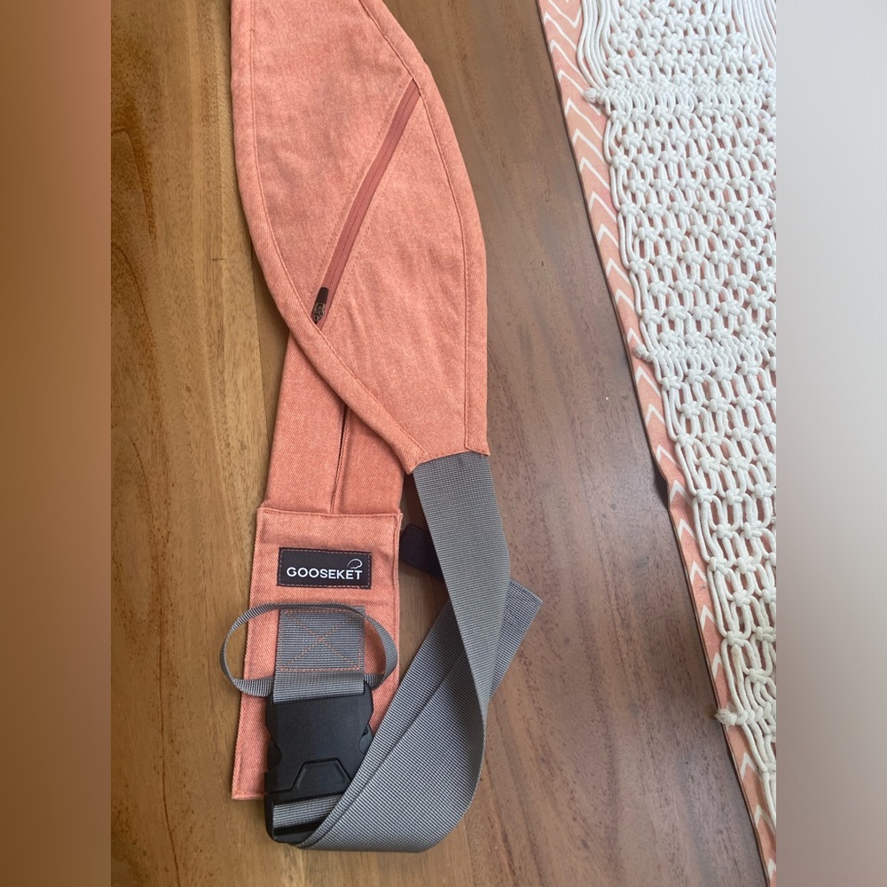 NWOT Gooseket Toddler Sling